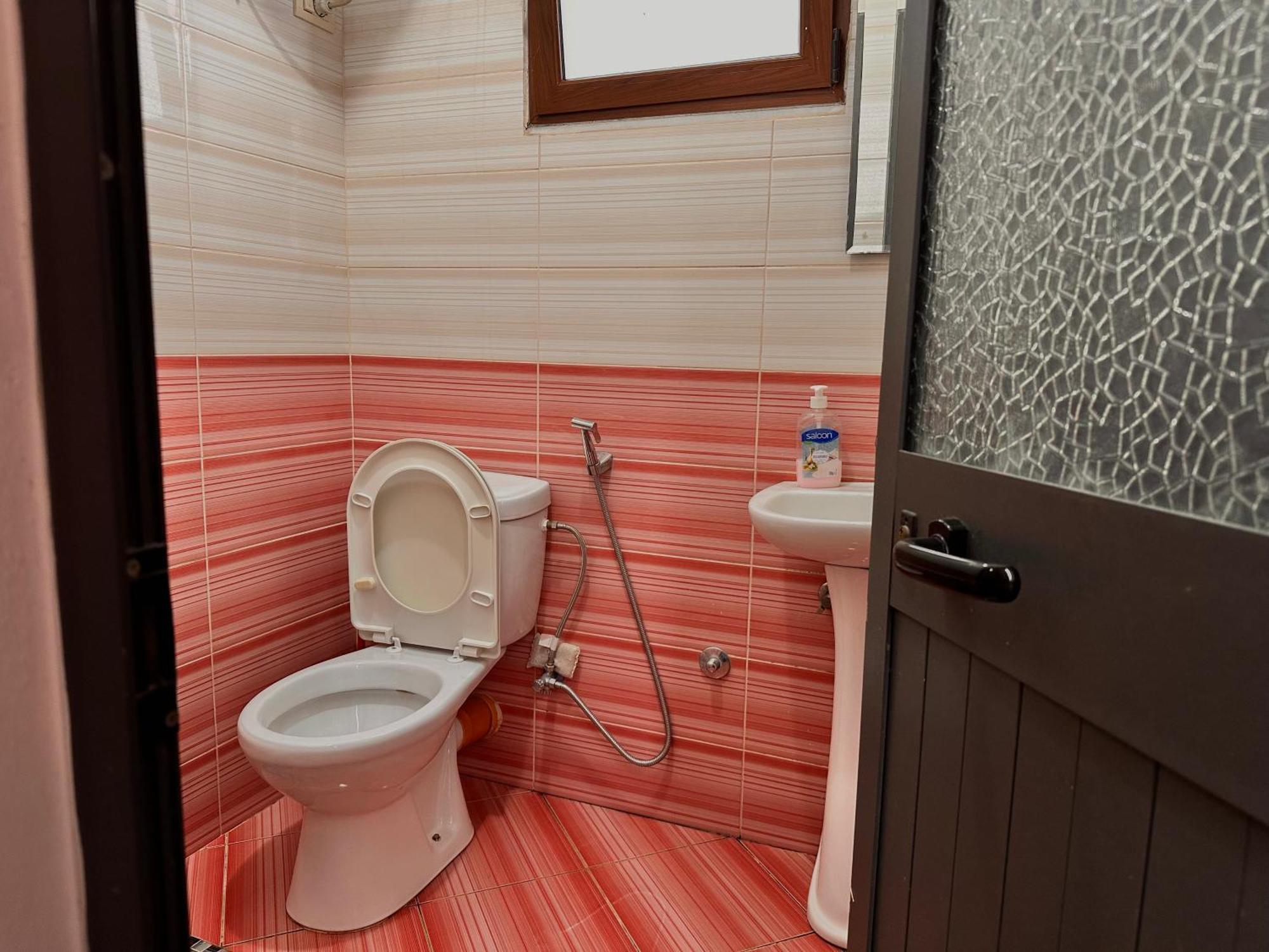 Hostel Grande House Тирана Экстерьер фото
