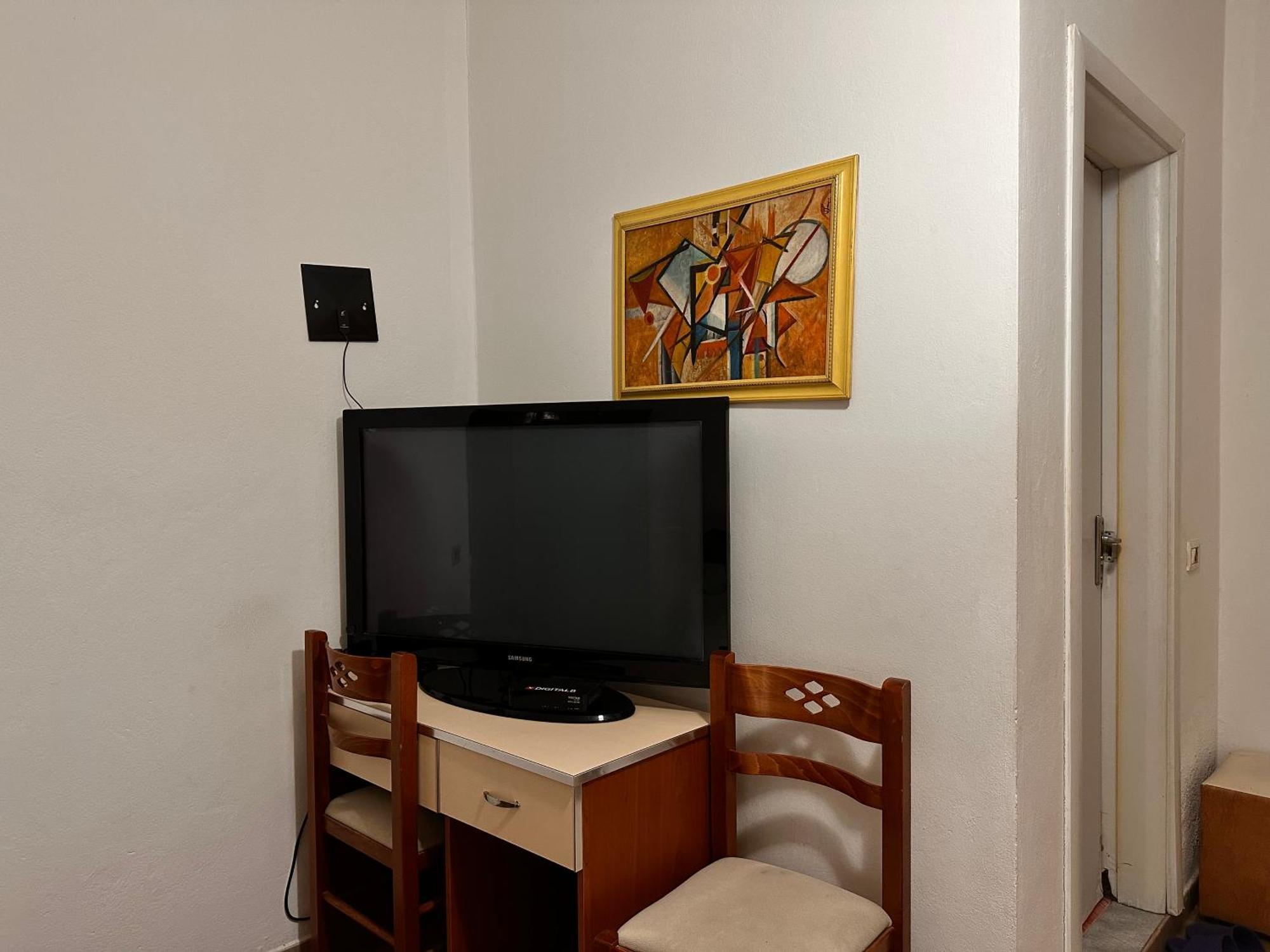 Hostel Grande House Тирана Экстерьер фото