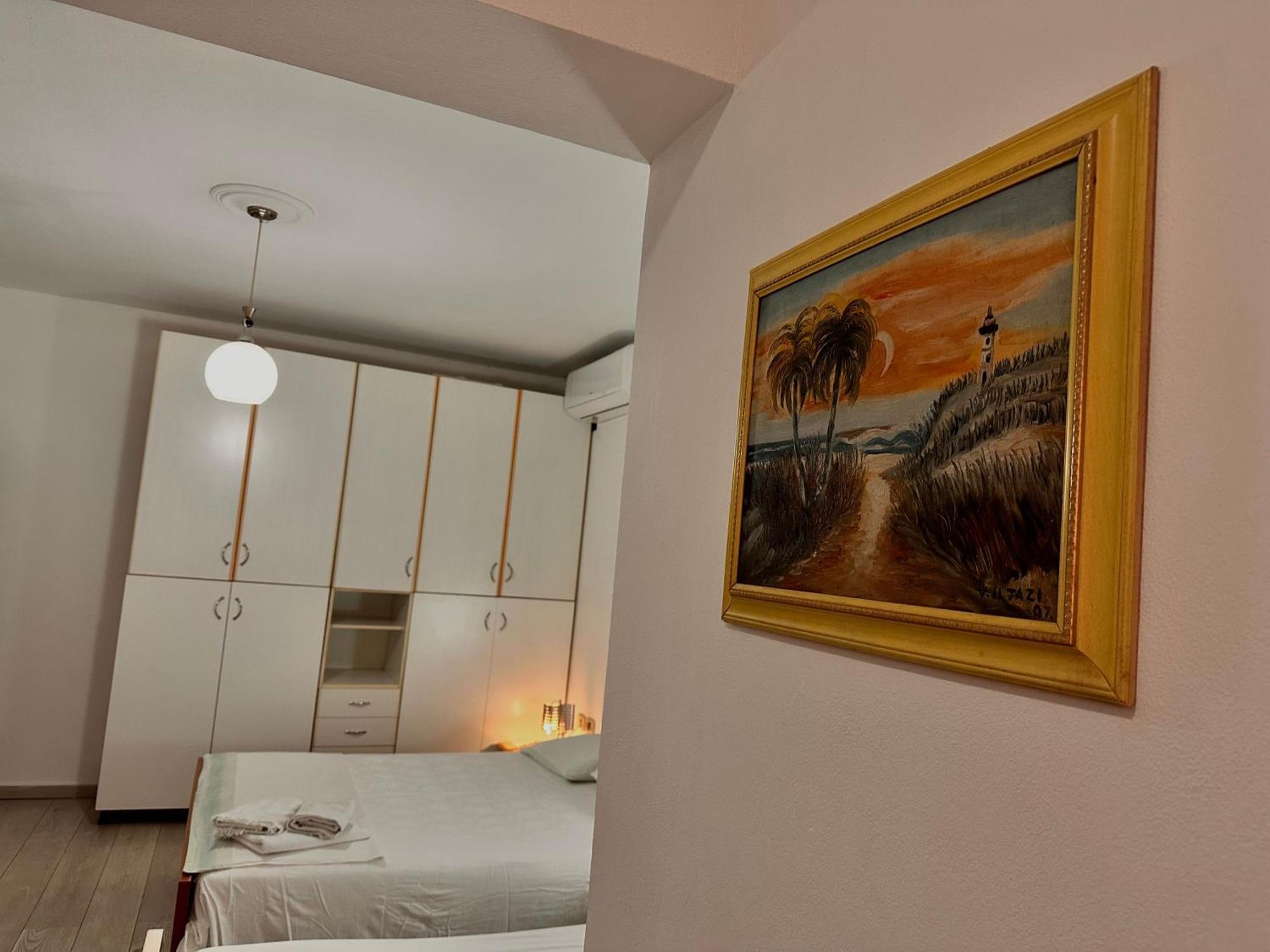 Hostel Grande House Тирана Экстерьер фото