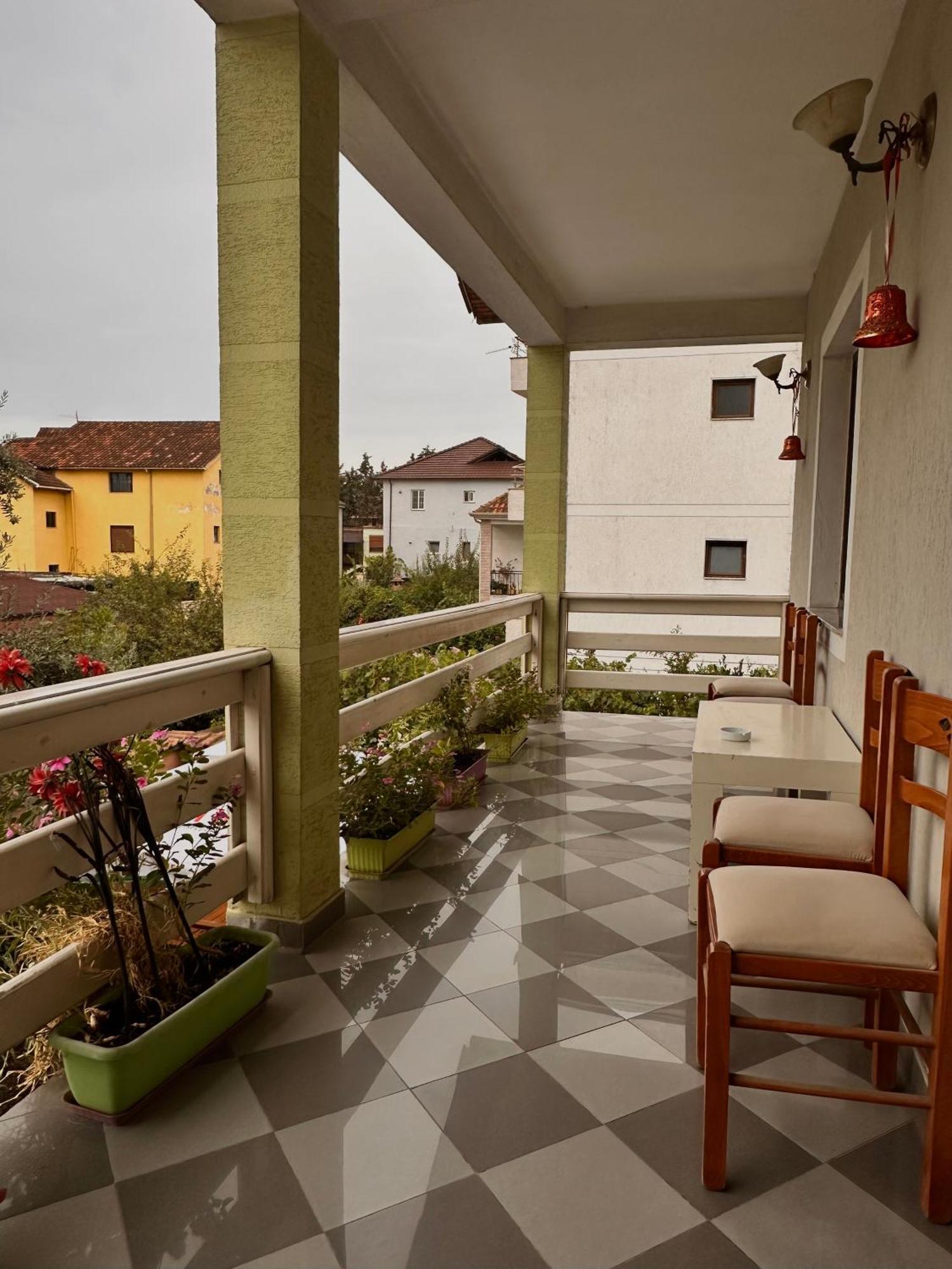 Hostel Grande House Тирана Экстерьер фото