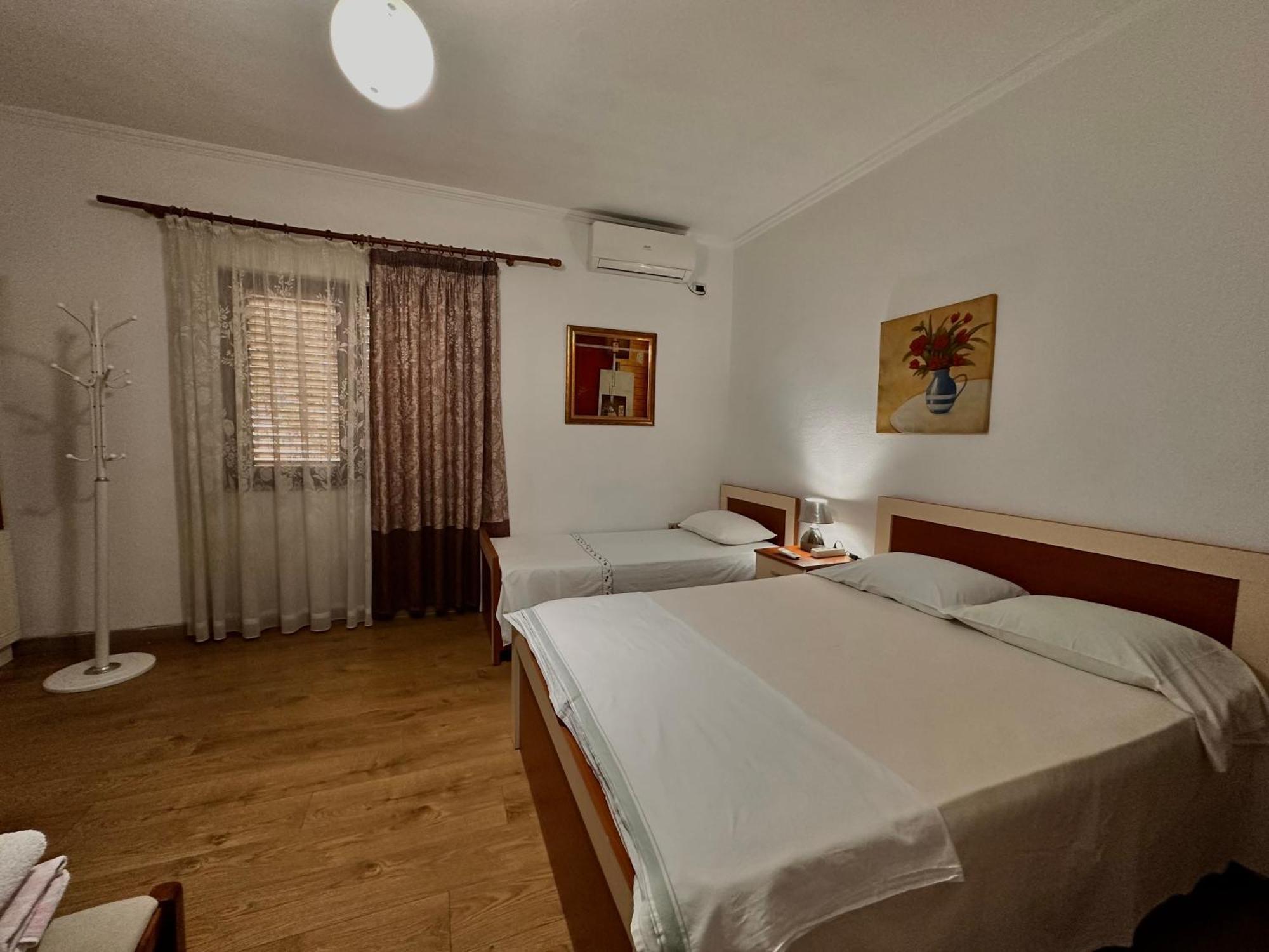 Hostel Grande House Тирана Экстерьер фото