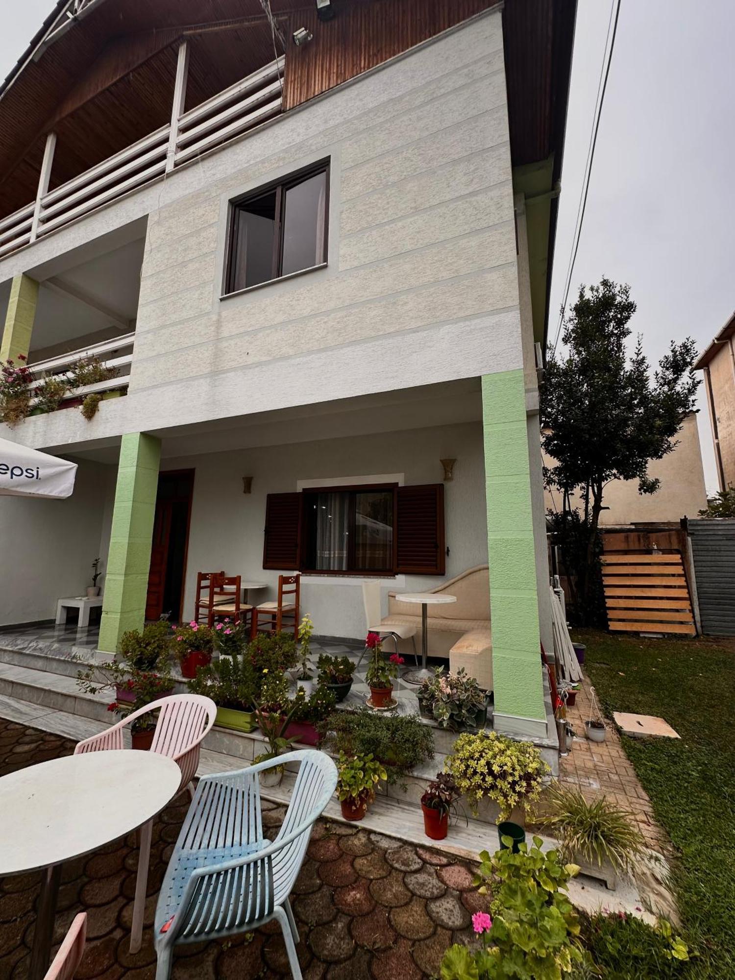 Hostel Grande House Тирана Экстерьер фото