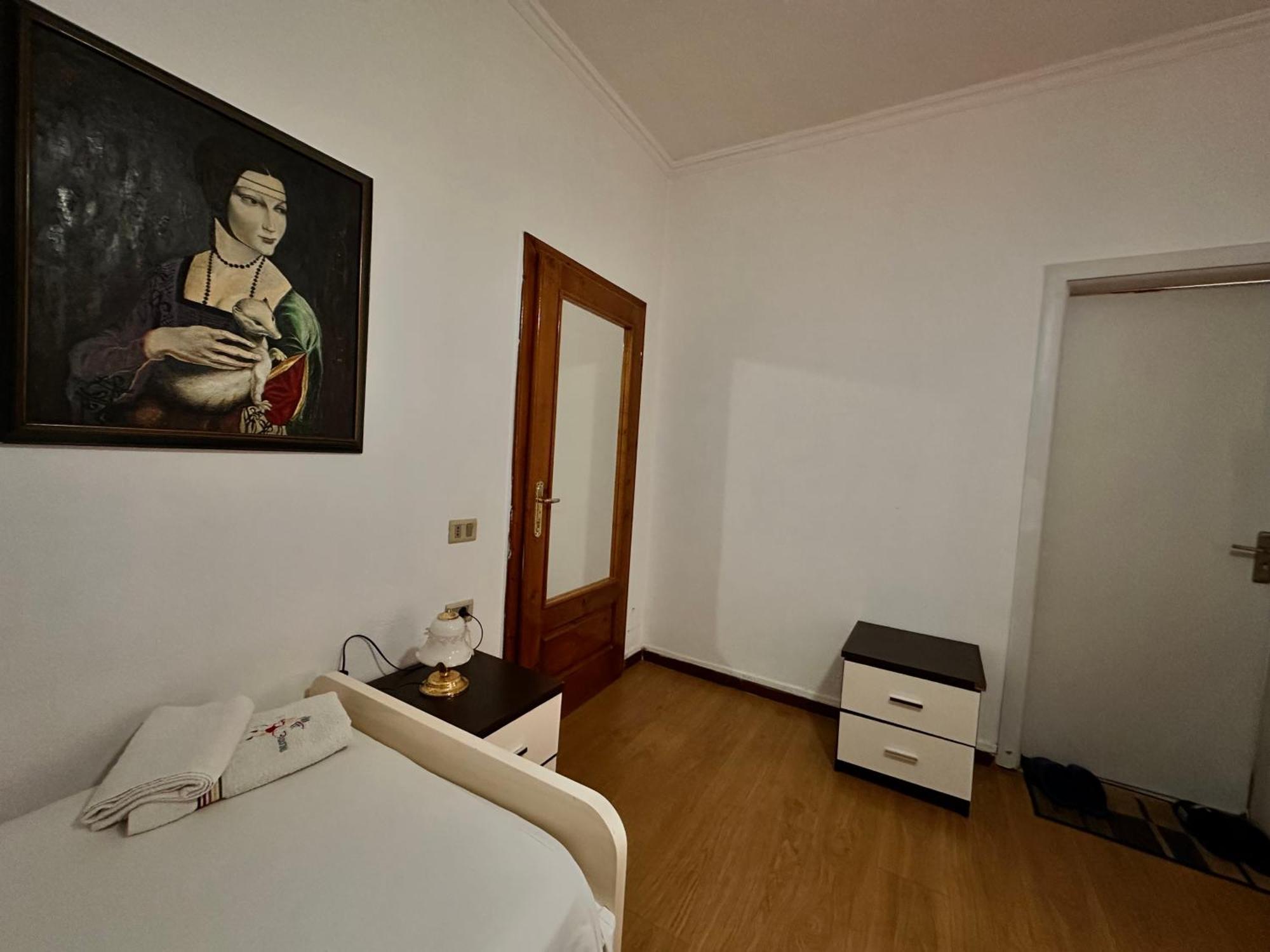 Hostel Grande House Тирана Экстерьер фото