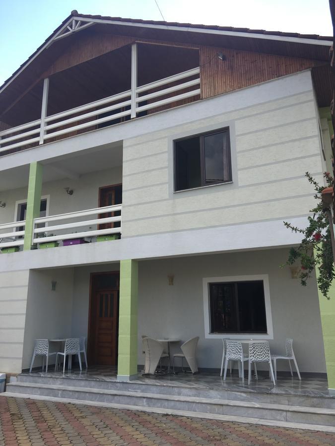 Hostel Grande House Тирана Экстерьер фото